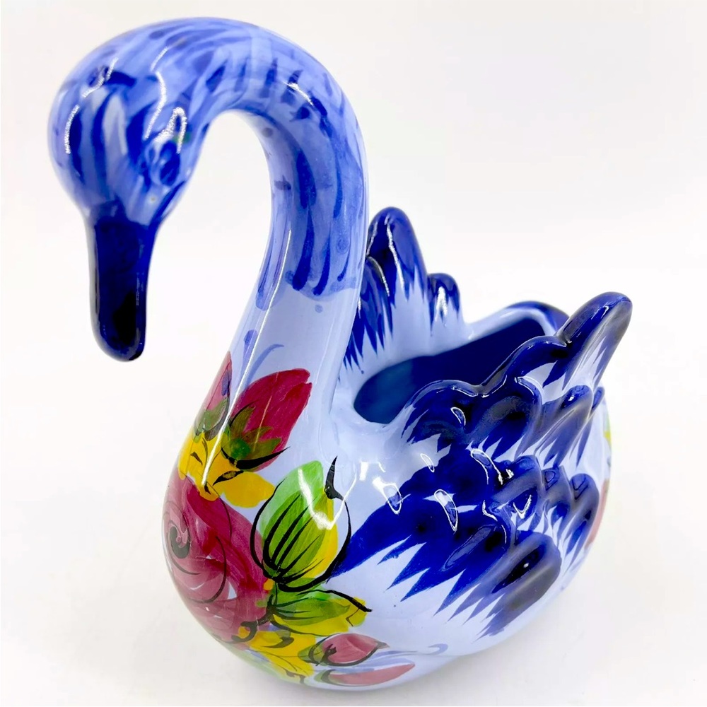 Portuguese hand painted swan in flawless condition. I have 2 but the